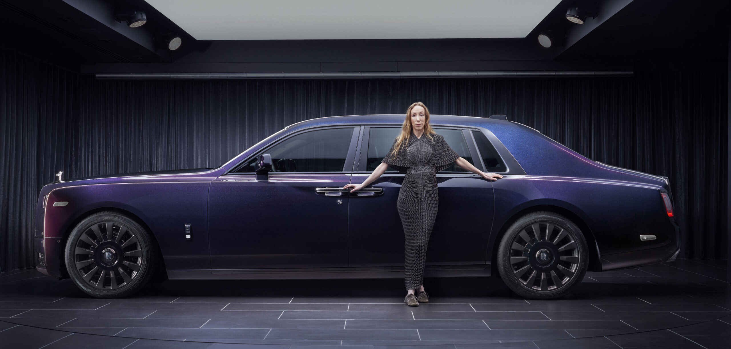 Latest Rolls-Royce Phantom incorporates an art gallery in its dashboard