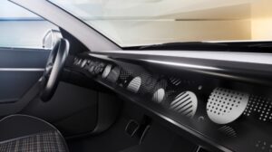 Continental showcases customizable cockpit with E Ink Prism display